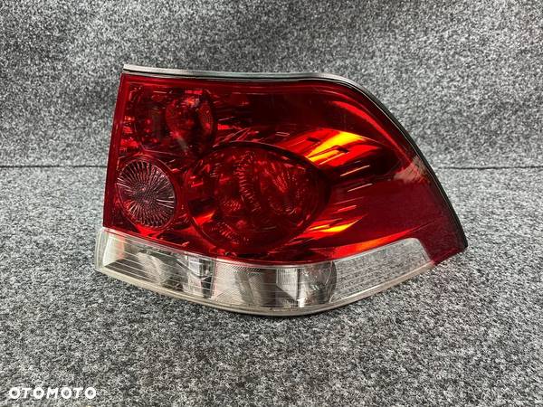 opel astra h III lift sedan lampa prawa tył tylna europa Depo - 1