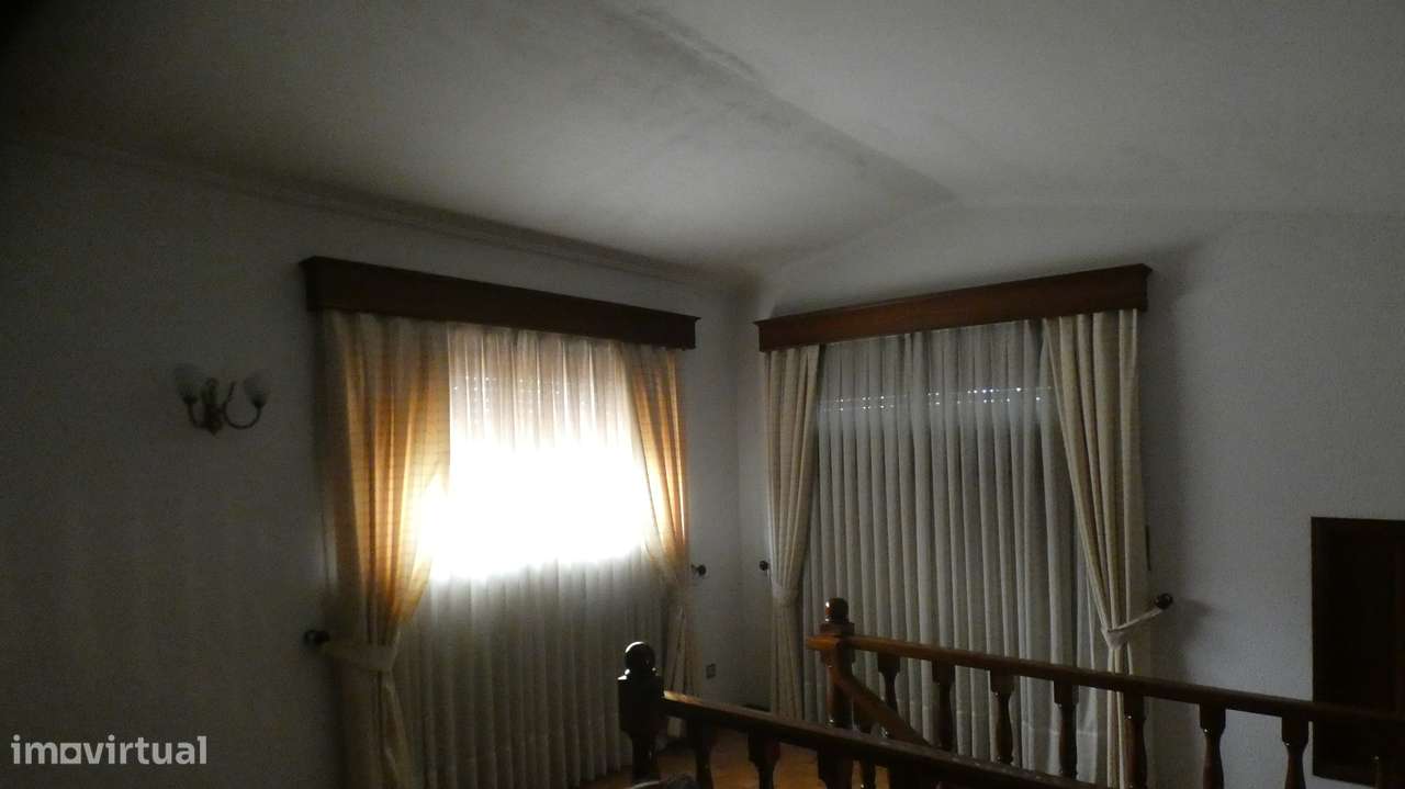 Moradia T5 S. Mamede Coronado-34