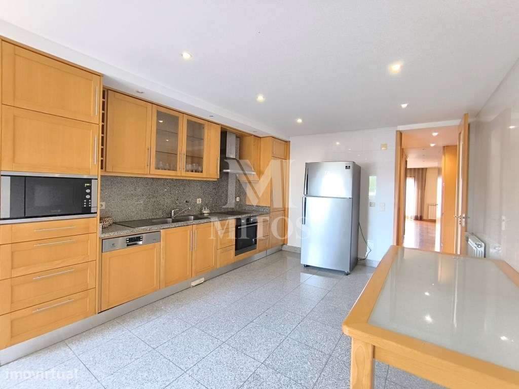 Apartamento T3 em condomínio fechado - Meadela-3