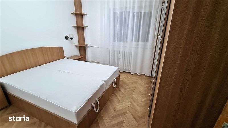 Tineretului-Parc, Metrou, apartament 4 camere renovat, pret 700E - Imagine principală: 4/8
