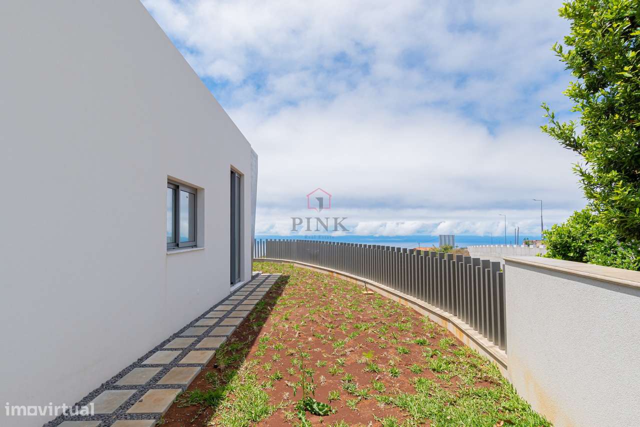 Moradia Moderna com Piscina - T3 na Ponta do Pargo, Calheta-17