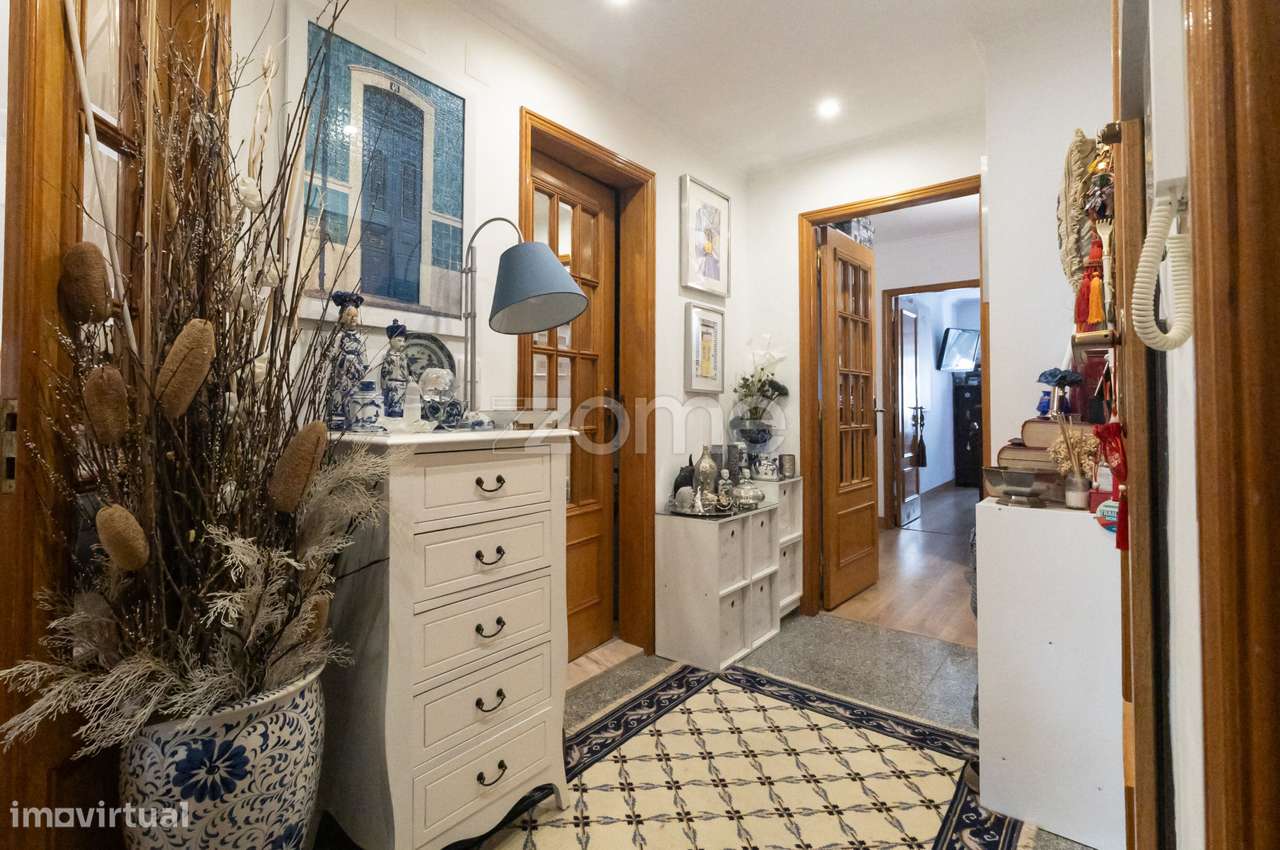 Apartamento T2 à venda na Rua Holanda-12