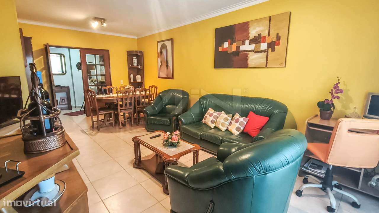 T3 com Terraço Coberto Exclusivo: A 1,5 km do Metro de Fânzeres-8