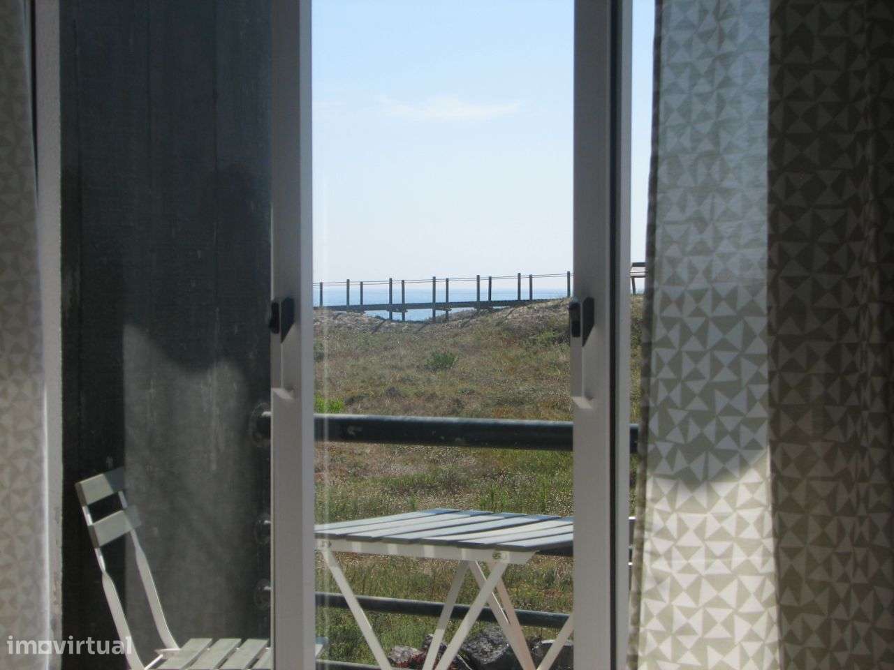 Excelente apartamento em frente ao mar - Grande imagem: 3/49