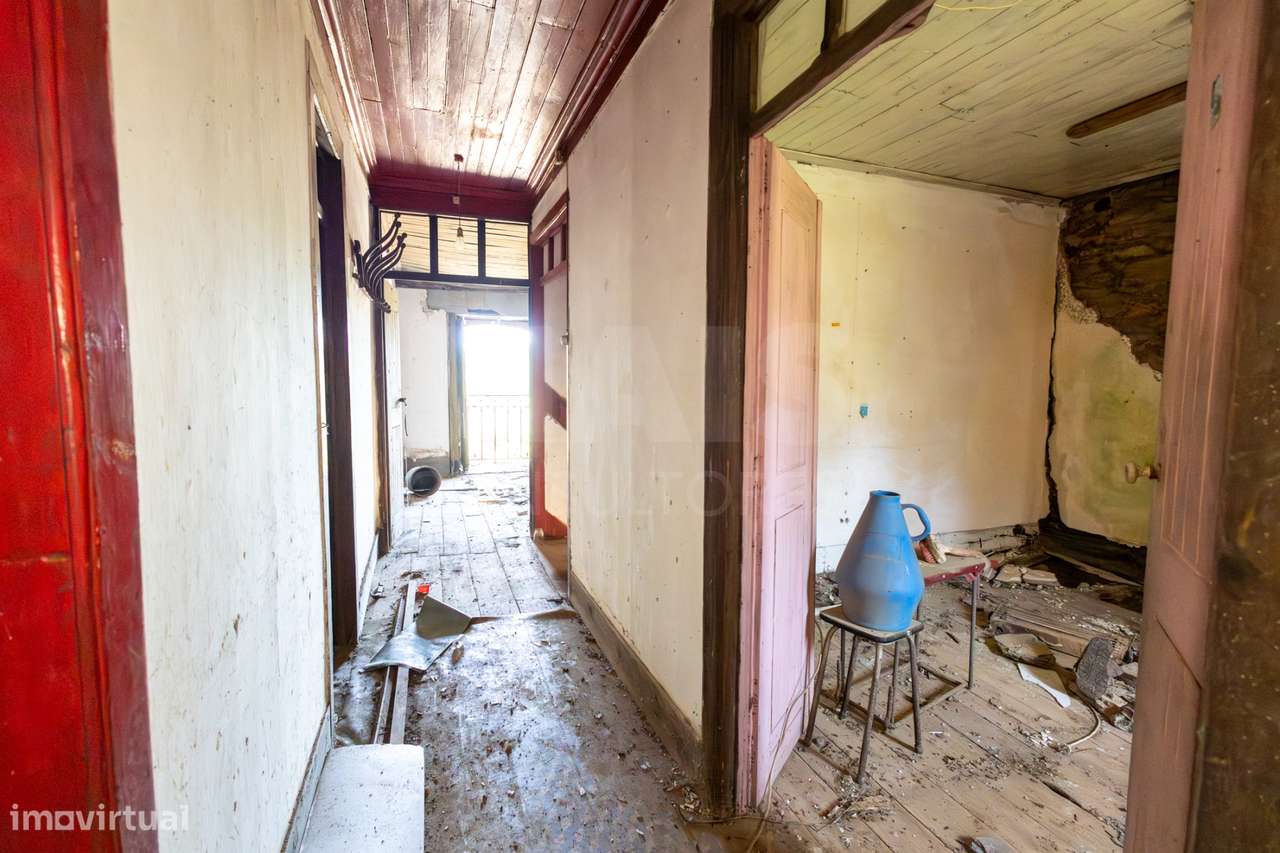 PROPRIEDADE DE CARÁTER NA N2 | 400 m² DE CONSTRUÇÃO, OLIVAL E POTEN...-44