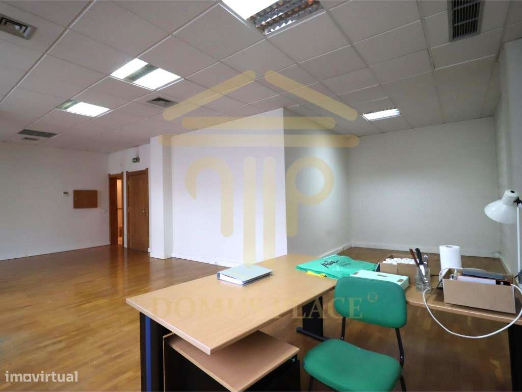 ESCRITÓRIO NO CORAÇÃO DA MAIA COM GARAGEM - Grande imagem: 5/12