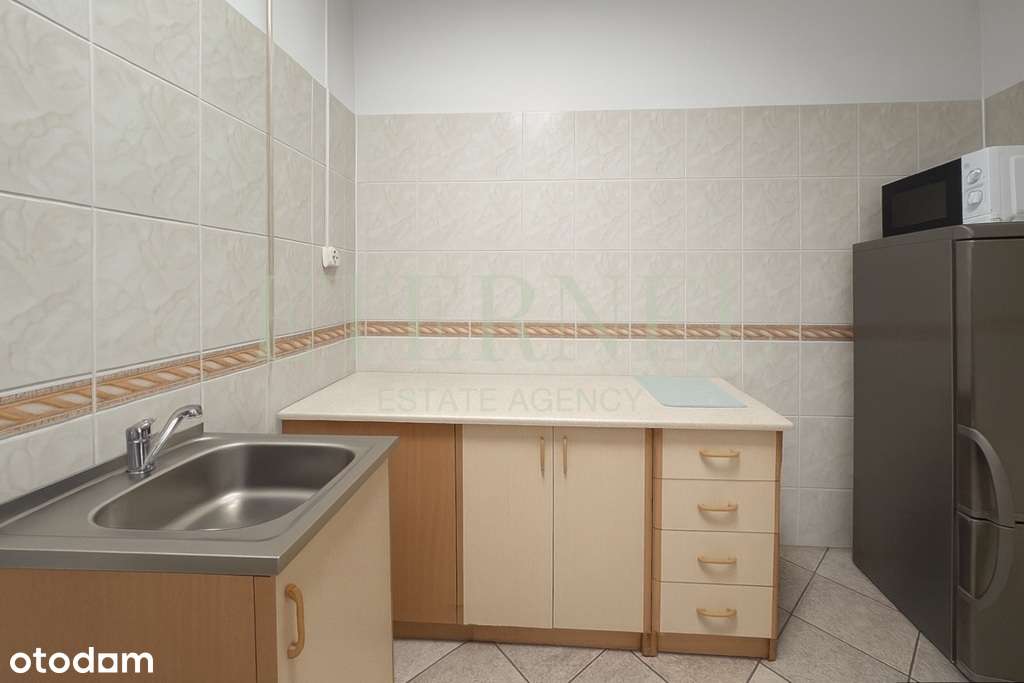 Inwestycyjny lokal handlowy 630m w centrum osiedla-4