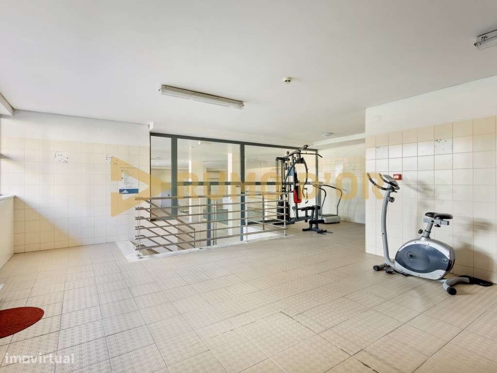 Exclusivo T3 em Condomínio Privado no Carregado com Terraço, Varand...-22