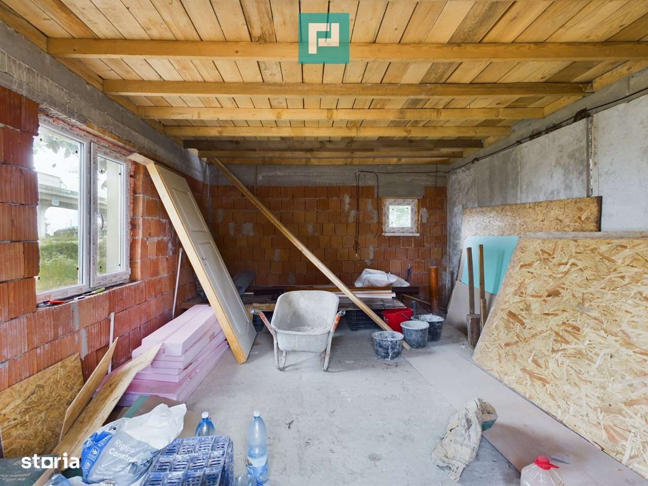 Casă cu 3 camere la roșu de vânzare zona 6Vânători - Imagine principală: 3/7