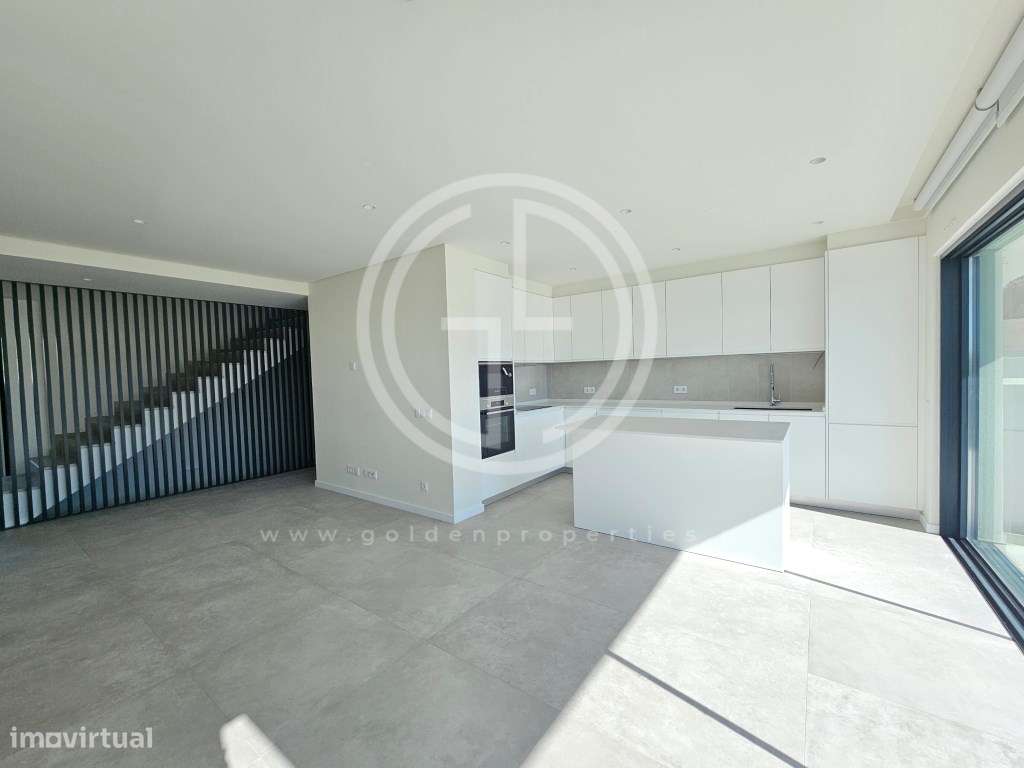 Moradias em Banda T4 em Montenegro, Faro - Grande imagem: 4/93