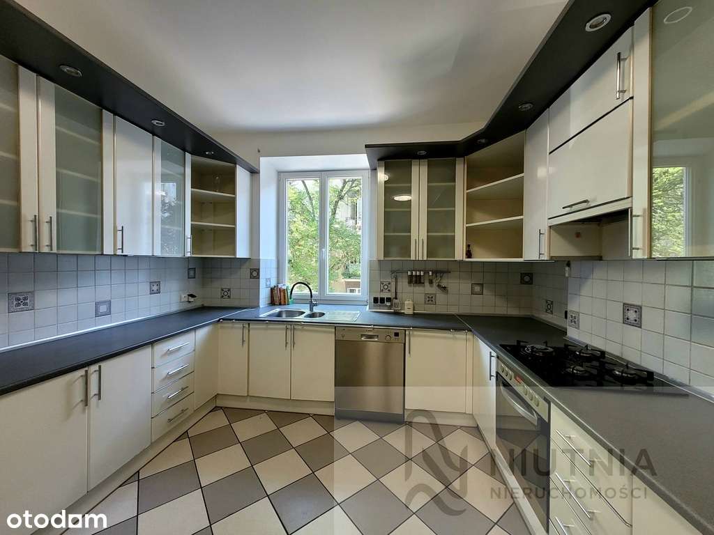 Połączone 2 mieszkania tuż przy parku-7