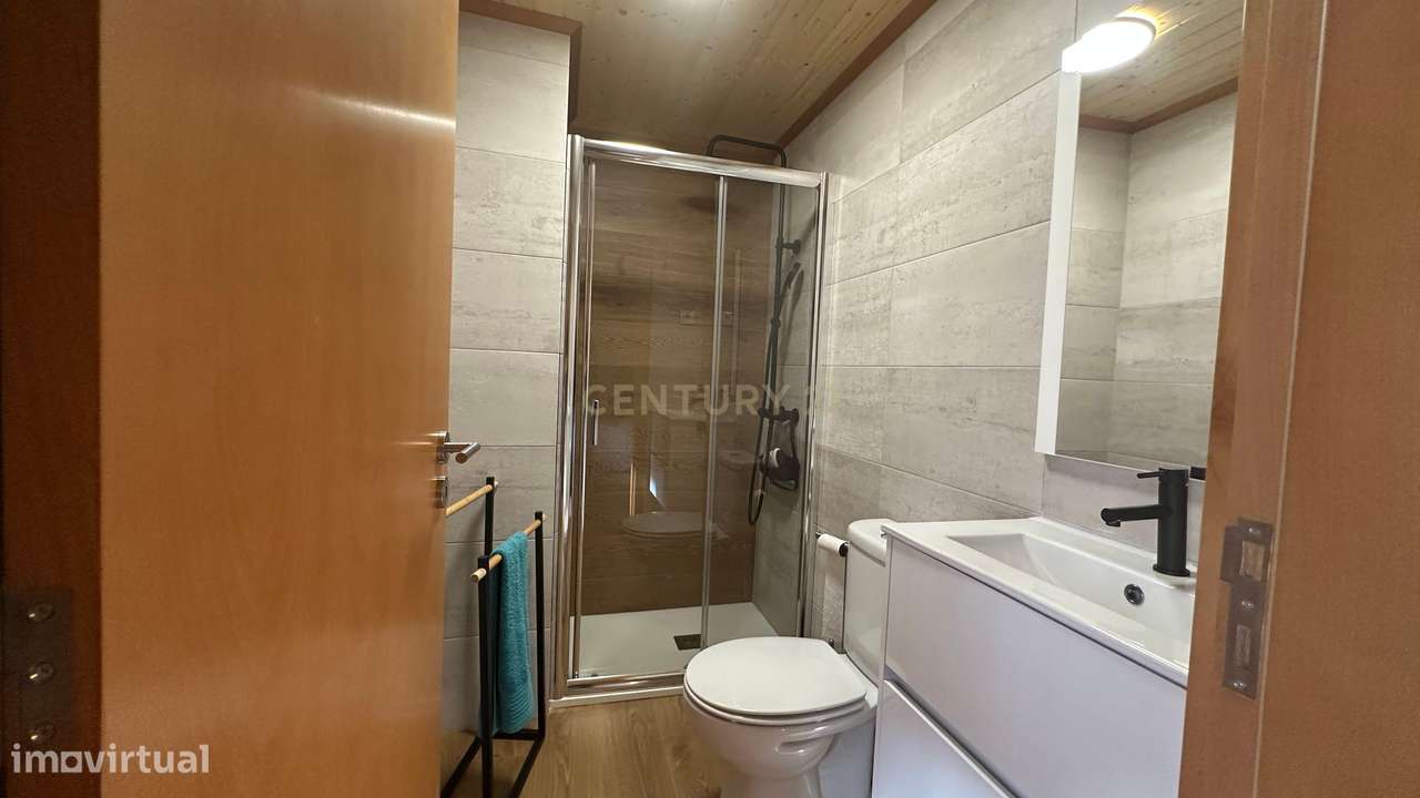 Lindíssima moradia na Zona do Gerês com Jardim interior-7