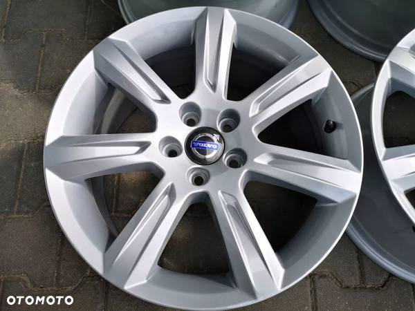 VOLVO cx60 s90 v90 s60 IDEALNE 17'' - 3