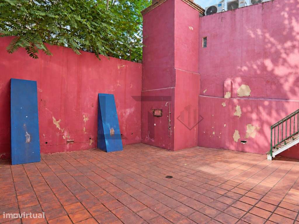 Apartamento T3+1 com Pátio Privado a 2 passos da Av. da LIberdade p...-13