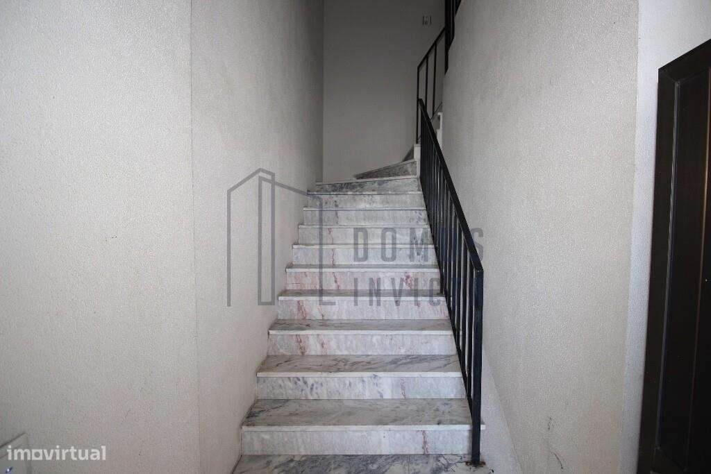 Apartamento T3 em plena Av Cidade de Zamora com vista do Castelo de Br-20