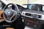 BMW Seria 3 318d Luxury Line - 31