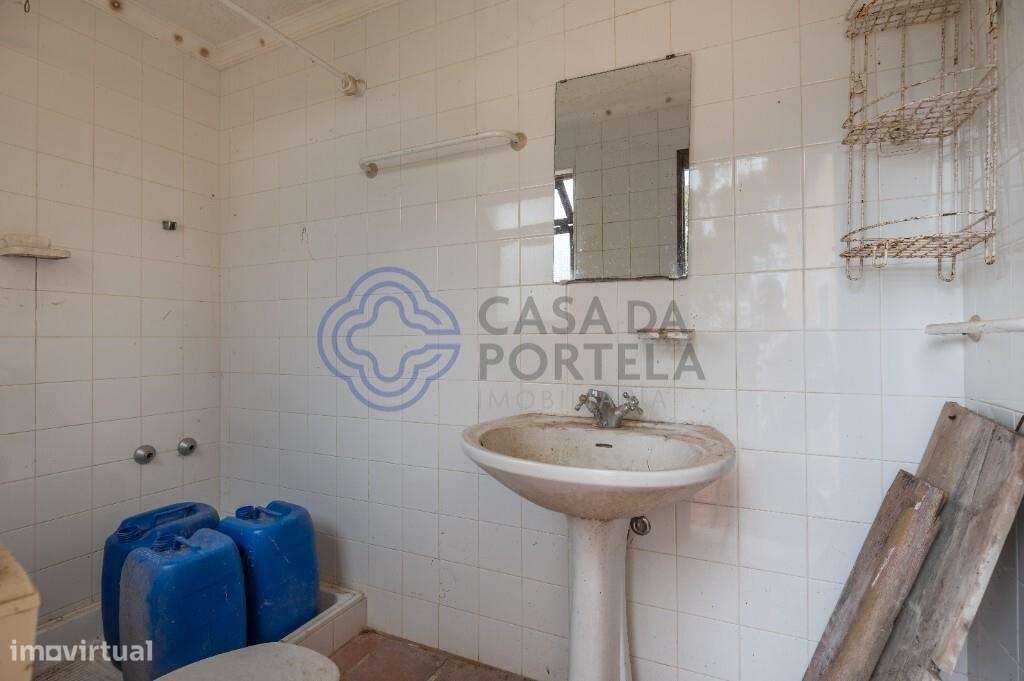 Moradia térrea T1 em Vidais, Caldas da Rainha para reconstruir-18