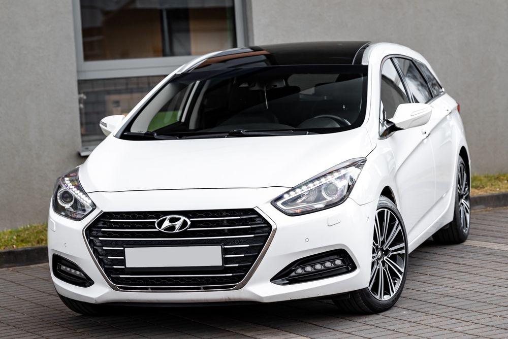 Hyundai i40 Kombi blue 1.7 CRDi DCT Premium 2015