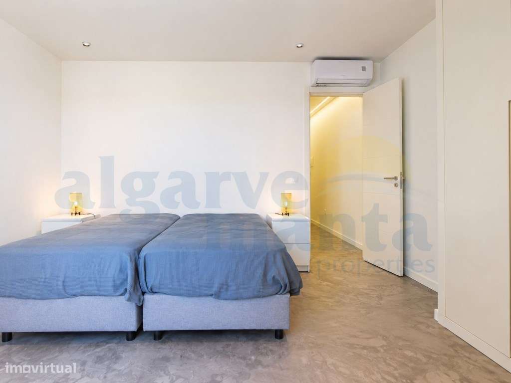 Moradia T3 Geminada com Piscina Privada em Manta Rota-21