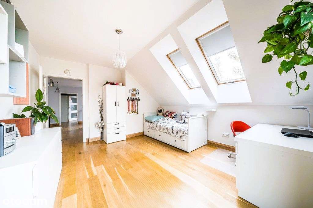 Dom Nad Jeziorem 6 pok. 214m2 garaż pompa ciepła + fotowoltaika-13