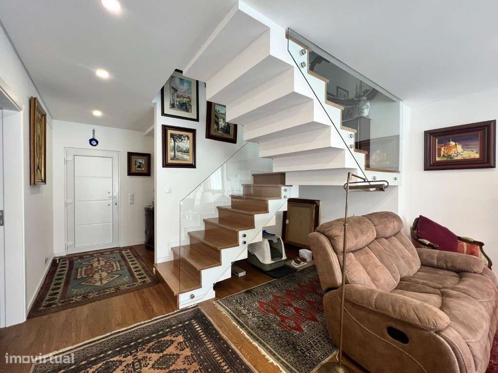 Moradia Isolada T4 Com piscina-29