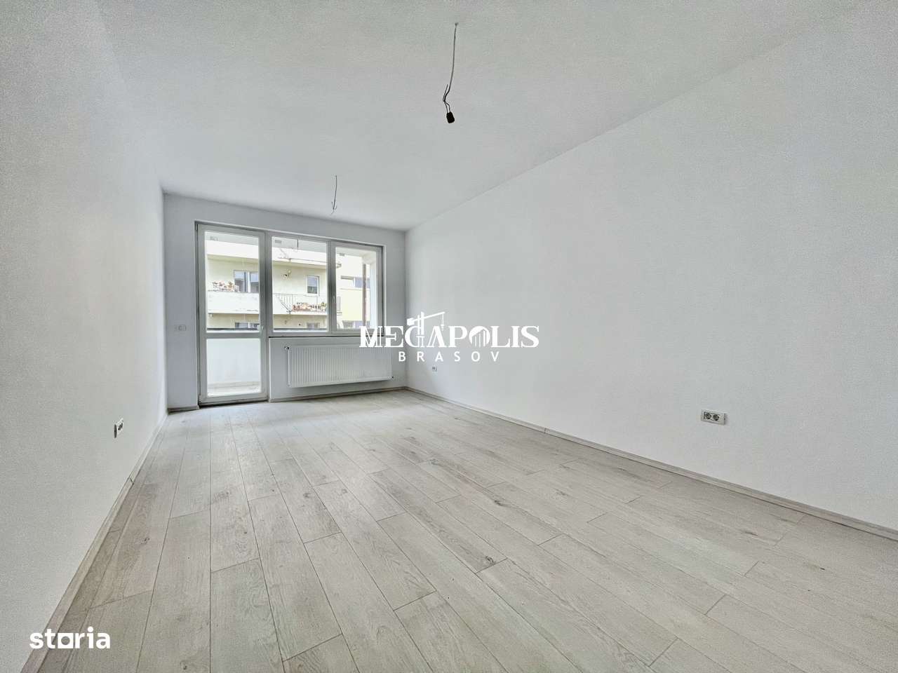 2 camere | Curte 292 mp | Bloc intabulat | 58 mp utili | Parcare - Imagine principală: 1/20