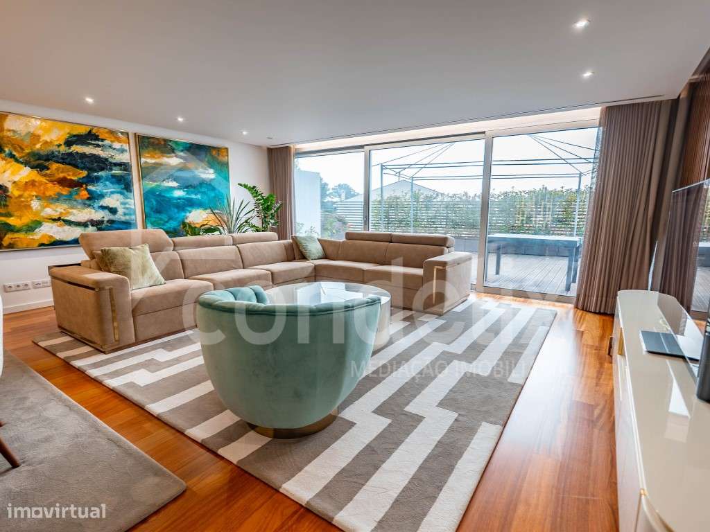 Moradia T3 com terraço, piscina e decoração de autor, Madalena-16