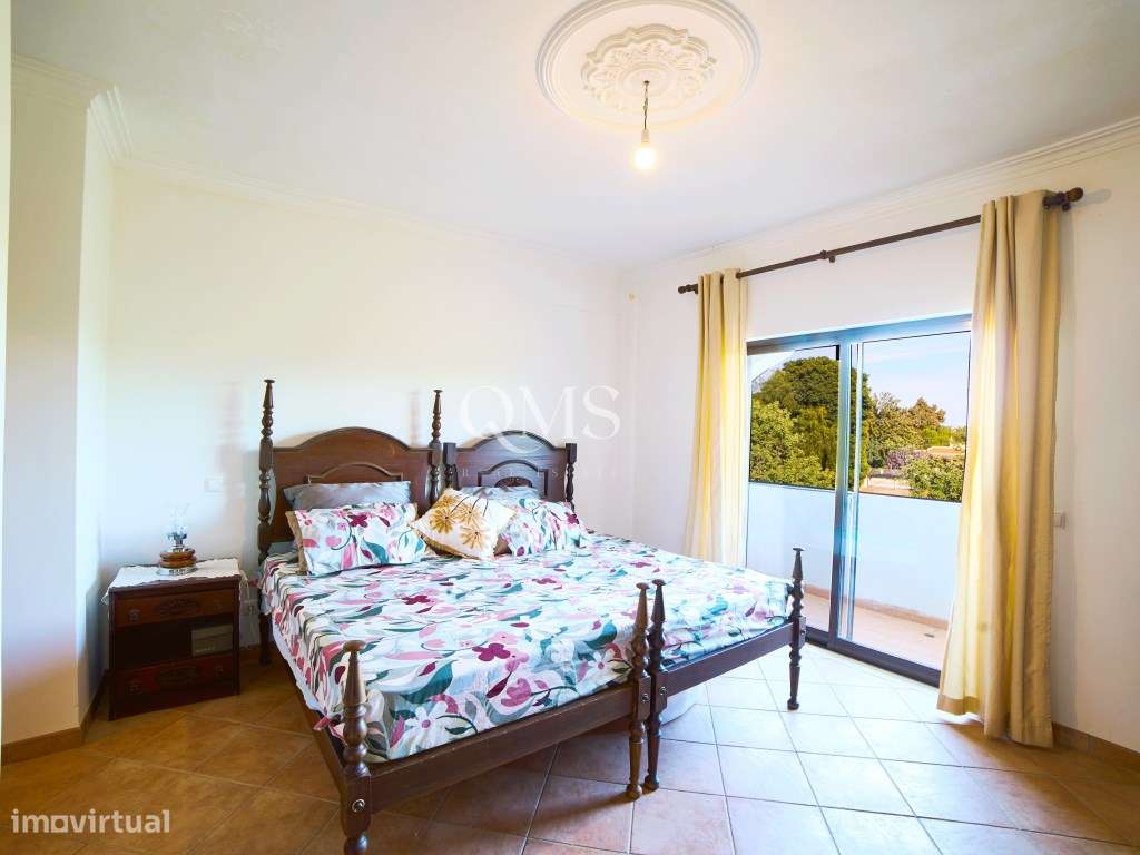 Um retiro intemporal no Algarve onde a elegância encontra a serenidade-12