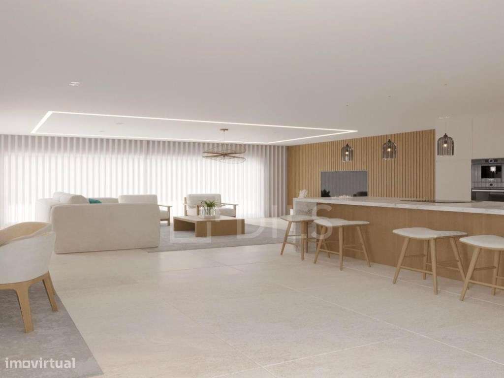 Moradia T4 com elevador e piscina na Luz de Tavira, Algarve - Grande imagem: 4/9