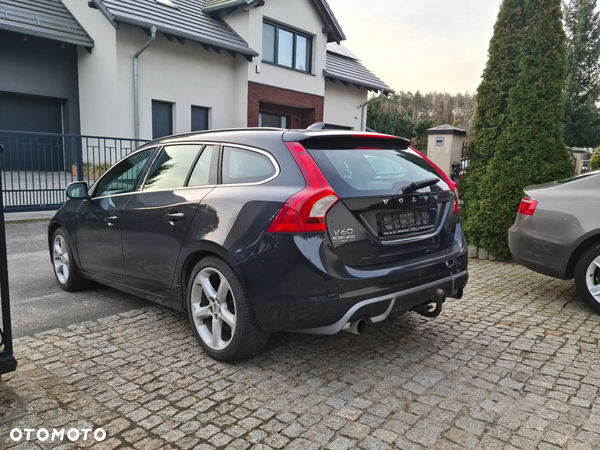 Volvo V60 D3 R-Design - 20