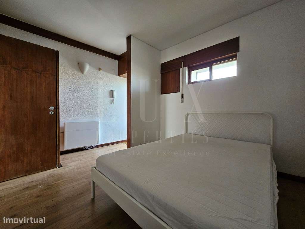 APARTAMENTO T1 EM CARCAVELOS COM VISTA MAR 1ª LINHA A 200m DA PRAIA-22