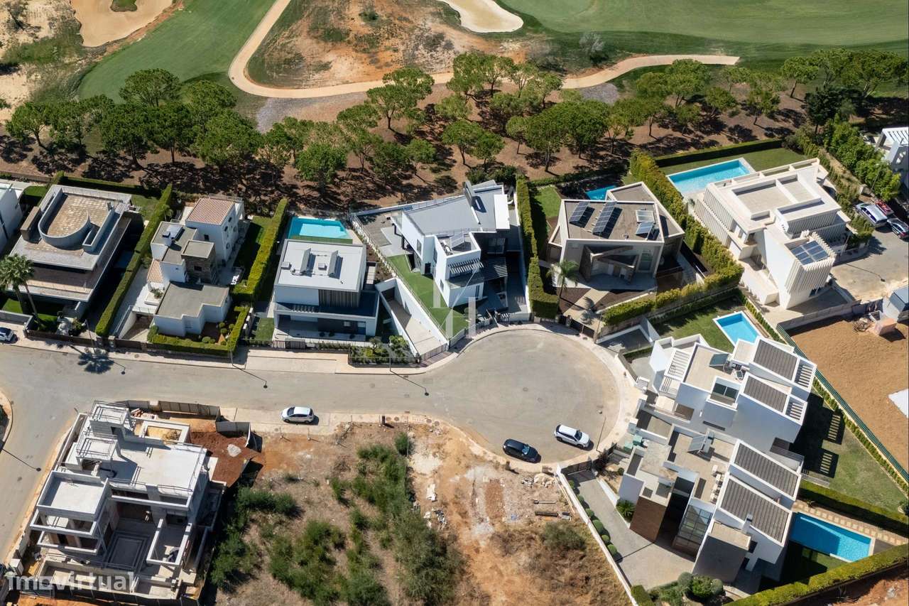 Moradia isolada T4+1 para venda em Vilamoura-6