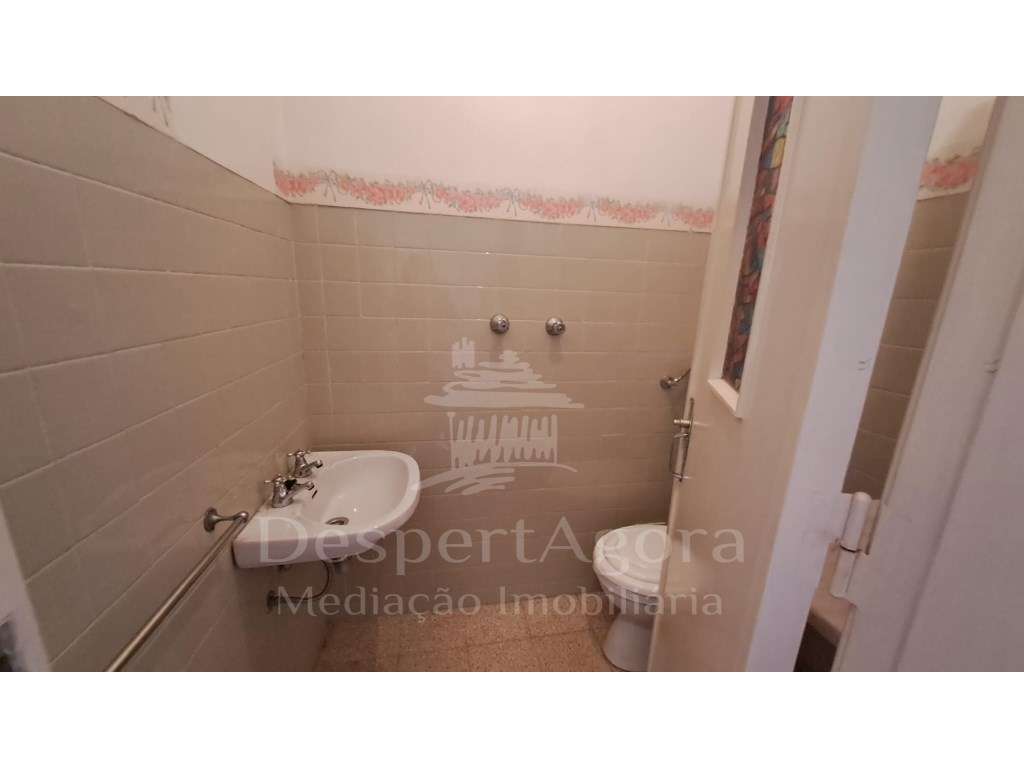 T3 com Garagem Perto da estação e escolas-11