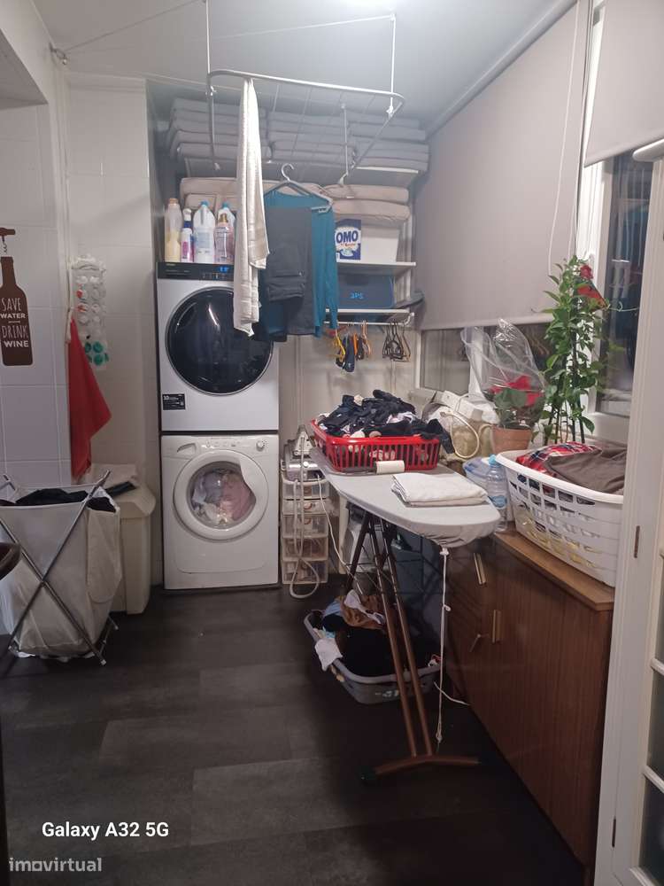 Bom T4 c/ terraço/varandas/nascente poente, a 5 minutos a pé do metro - Grande imagem: 4/38