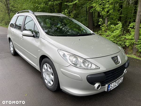 Peugeot 307 1.6 HDI Premium - 1
