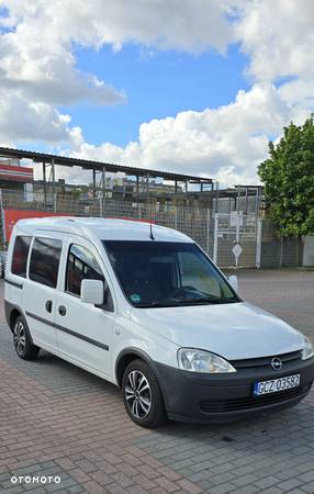 Opel Combo - C - Van - 3