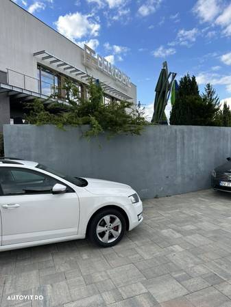 Skoda Octavia 2.0 TDI 4X4 Ambition - 3