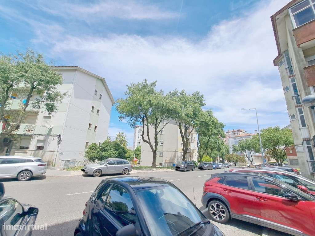 Apartamento T2 para venda em Amadora - Lisboa-31