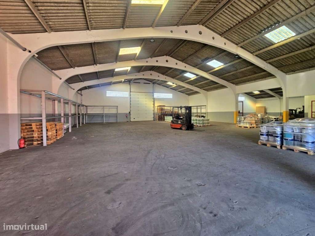 Armazém com enorme terreno na Póvoa de Varzim - Grande imagem: 5/43