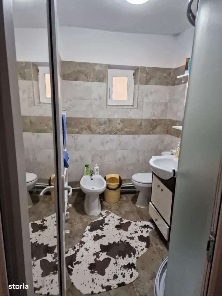 De vanzare 2 camere mobilat și utilat Pret 42.500e - Imagine principală: 5/6