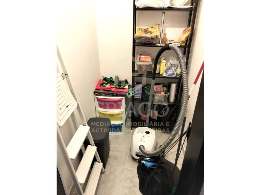 Apartamento T3 com Varanda e 2 Marquises com Excelente área - Exclu...-4