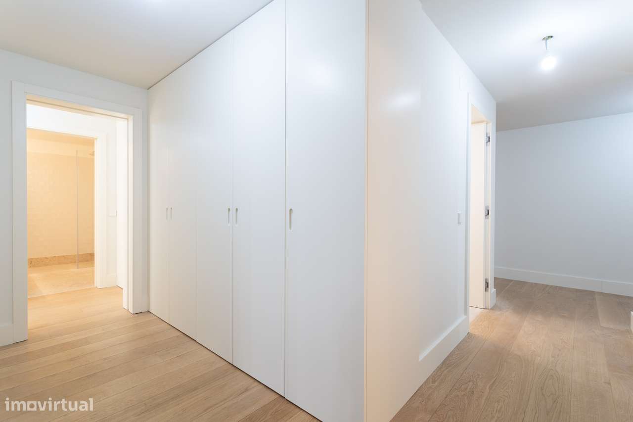 APARTAMENTO T3 DE LUXO, A 3 MINUTOS DA AV. DA LIBERDADE - Grande imagem: 5/34