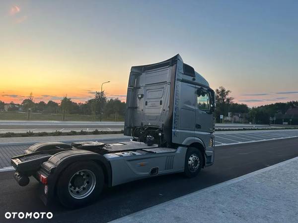 Mercedes-Benz Actros - 5