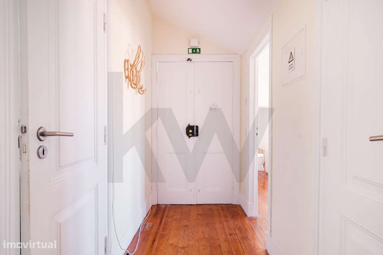 Excelente Apartamento T5 no Coração de Campo de Ourique - Grande imagem: 3/25