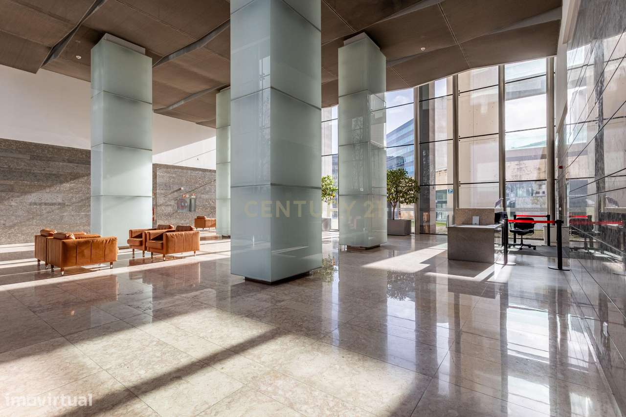 T0 com Vista no 22º Andar no Edifício Panoramic – Parque das Nações-10