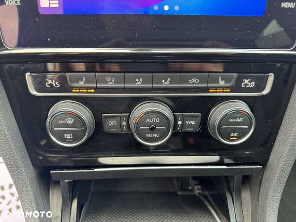 Volkswagen Golf 1.6 TDI Sound - 22