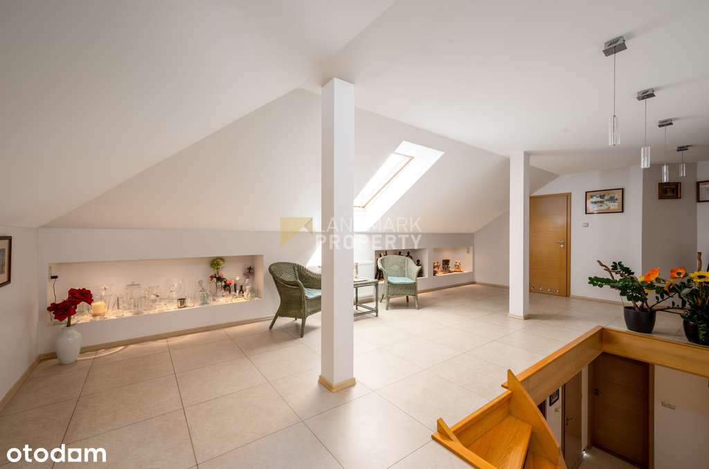 Piękny rodzinny dom w samym sercu Choroszczy-10