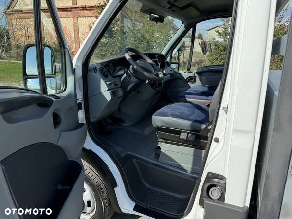 Iveco 35C12 * Skrzyniowy * 2.3 / 120KM * Rozstaw osi: 3.75m - 21