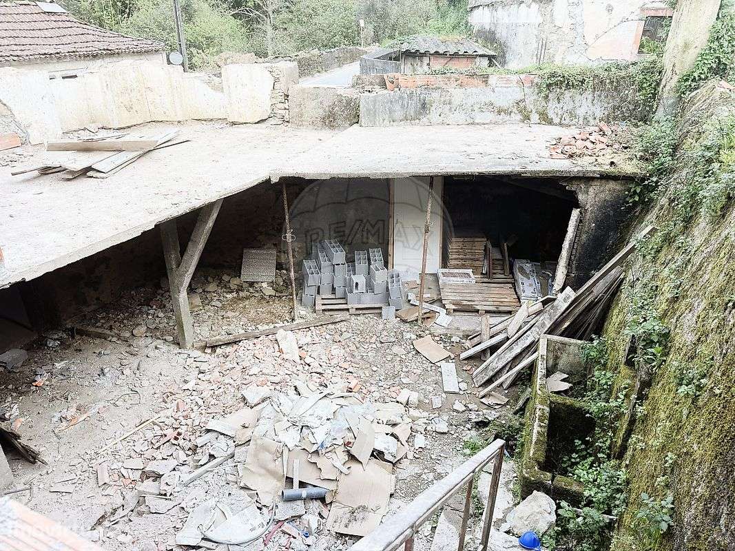 Moradia T2 para venda-12