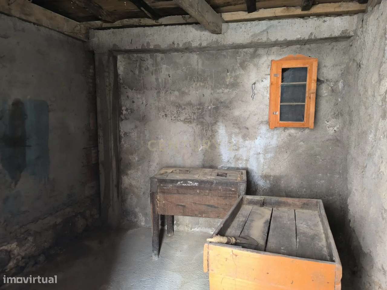 Casa de dois pisos com terreno-20